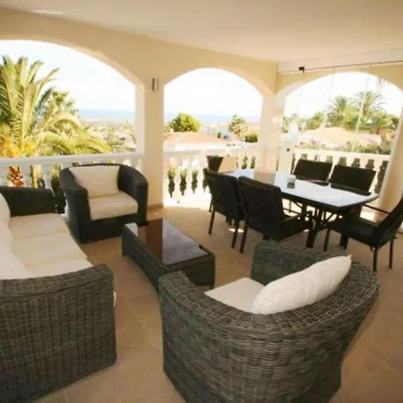 Casa Denia, 3 Dormitorios, 6 Personas - Es-219-2 Denia