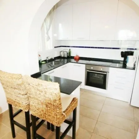 Casa Denia, 3 Dormitorios, 6 Personas - Es-219-2